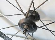 LIGHTWEIGHT FRONT WHEEL - Roue AV 700 carbone boyau